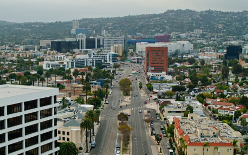 San Vicente Boulevard