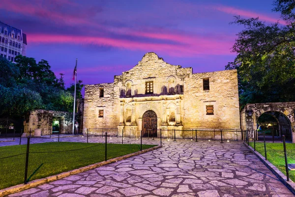 Is San Antonio Safe To Visit At Night?